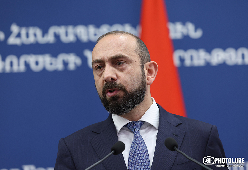 Мирзоян: «пусть господин Лавров не вмешивается во внутренние дела и внутреннюю политику Армении»